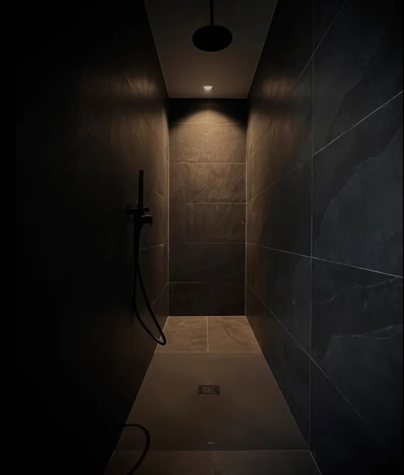 Salle de bain style full black